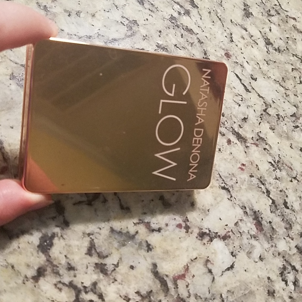 Natasha Denona All Over Face and Body Shimmer
